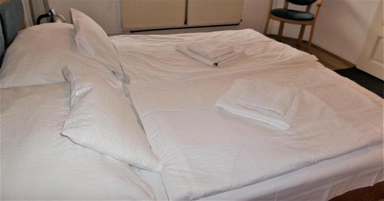 Silent Apartmanhaz Harkány Екстериор снимка