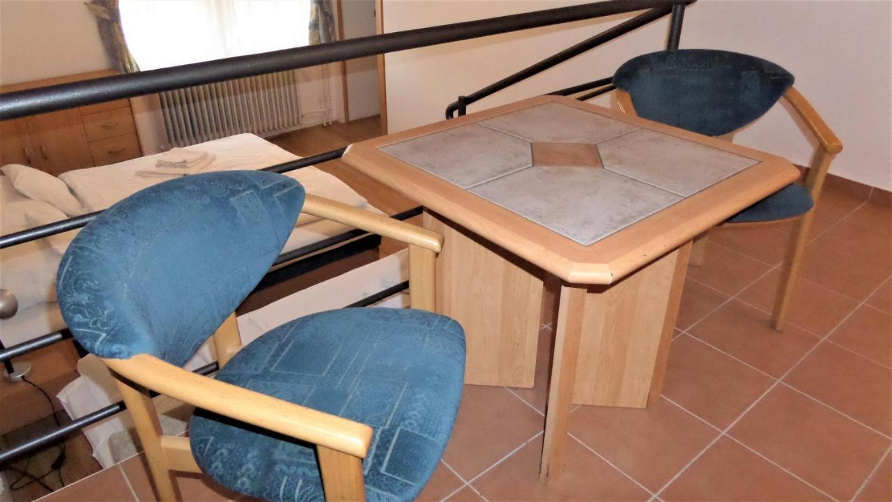 Silent Apartmanhaz Harkány Екстериор снимка