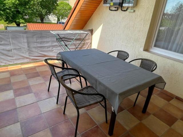 Silent Apartmanhaz Harkány Екстериор снимка
